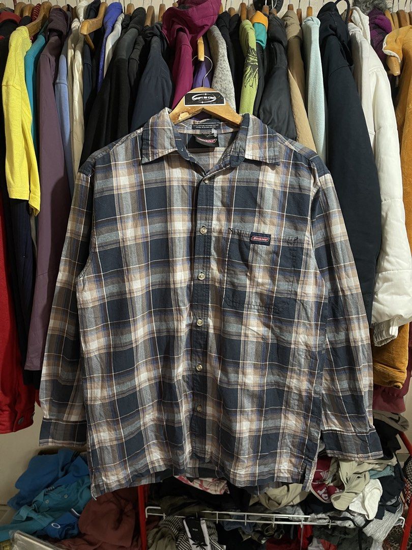 Dickies Genuine Plaid Button Down (Category: Tshirts & Polo Shirts ) located in Cabuyao City. Submitted by jeirussamson897 (Listing ID 1468513394, Image 1). Description: Dickies Genuine Plaid Button Down medium-large 22-23 width 29 length excellent condition needwash sariwa 9.5/10 450+sf .