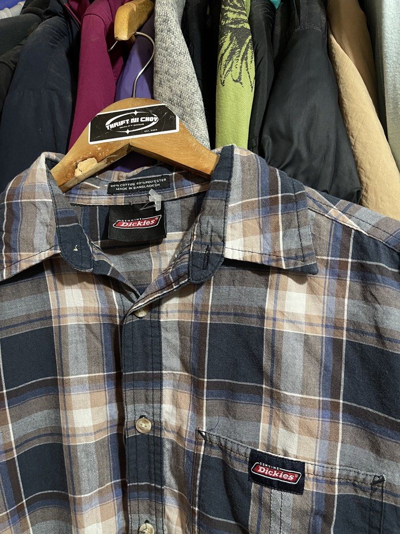 Dickies Genuine Plaid Button Down (Category: Tshirts & Polo Shirts ) located in Cabuyao City. Submitted by jeirussamson897 (Listing ID 1468513394, Image 2). Description: Dickies Genuine Plaid Button Down medium-large 22-23 width 29 length excellent condition needwash sariwa 9.5/10 450+sf .