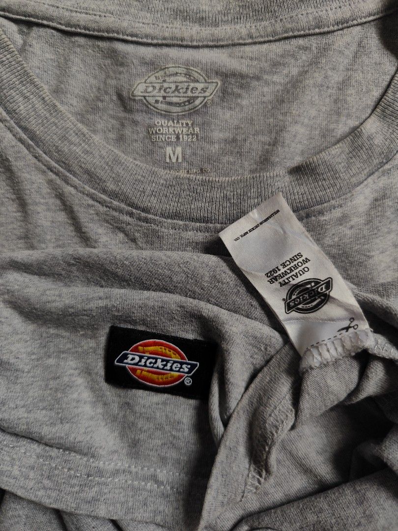 Dickies pocket tee (Category: Tshirts & Polo Shirts ) located in Kabacan. Submitted by thriftpingts (Listing ID 1468514223, Image 3). Description: Dickies pocket tee (M on tag) Condition: 9.8/10 Color rate : 9.8/10 W: 20 L: 28 Washtags: ✅ Issue: X.