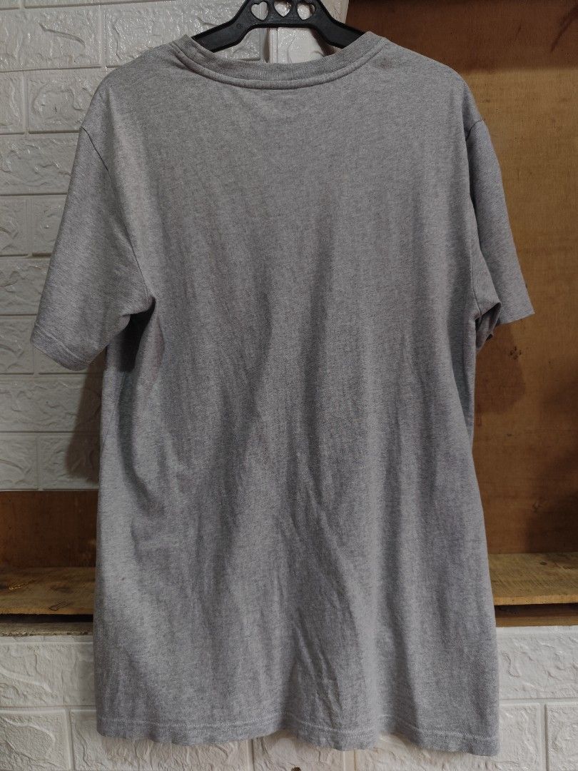 Dickies pocket tee (Category: Tshirts & Polo Shirts ) located in Kabacan. Submitted by thriftpingts (Listing ID 1468514223, Image 2). Description: Dickies pocket tee (M on tag) Condition: 9.8/10 Color rate : 9.8/10 W: 20 L: 28 Washtags: ✅ Issue: X.