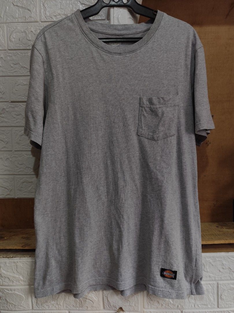 Dickies pocket tee (Category: Tshirts & Polo Shirts ) located in Kabacan. Submitted by thriftpingts (Listing ID 1468514223, Image 1). Description: Dickies pocket tee (M on tag) Condition: 9.8/10 Color rate : 9.8/10 W: 20 L: 28 Washtags: ✅ Issue: X.