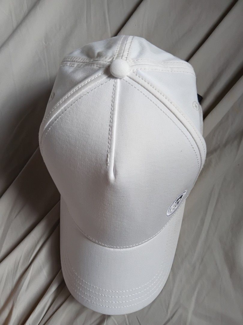Diesel Industry | Minimal Brave Logo Snapback Hat (Category: Activewear) located in Quezon City. Submitted by 740_select (Listing ID 1468564801, Image 3). Description: Size 2 (58cm) With Hangtag Used 3x ONLY.