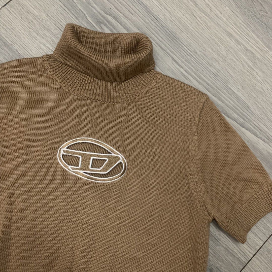 Diesel Turtleneck (Category: Blouses) located in Manila. Submitted by arxxxm (Listing ID 1468678767, Image 2). Description: Diesel Turtleneck 17" width 21" length excellent condition stretchy 1000 + sf 📥.
