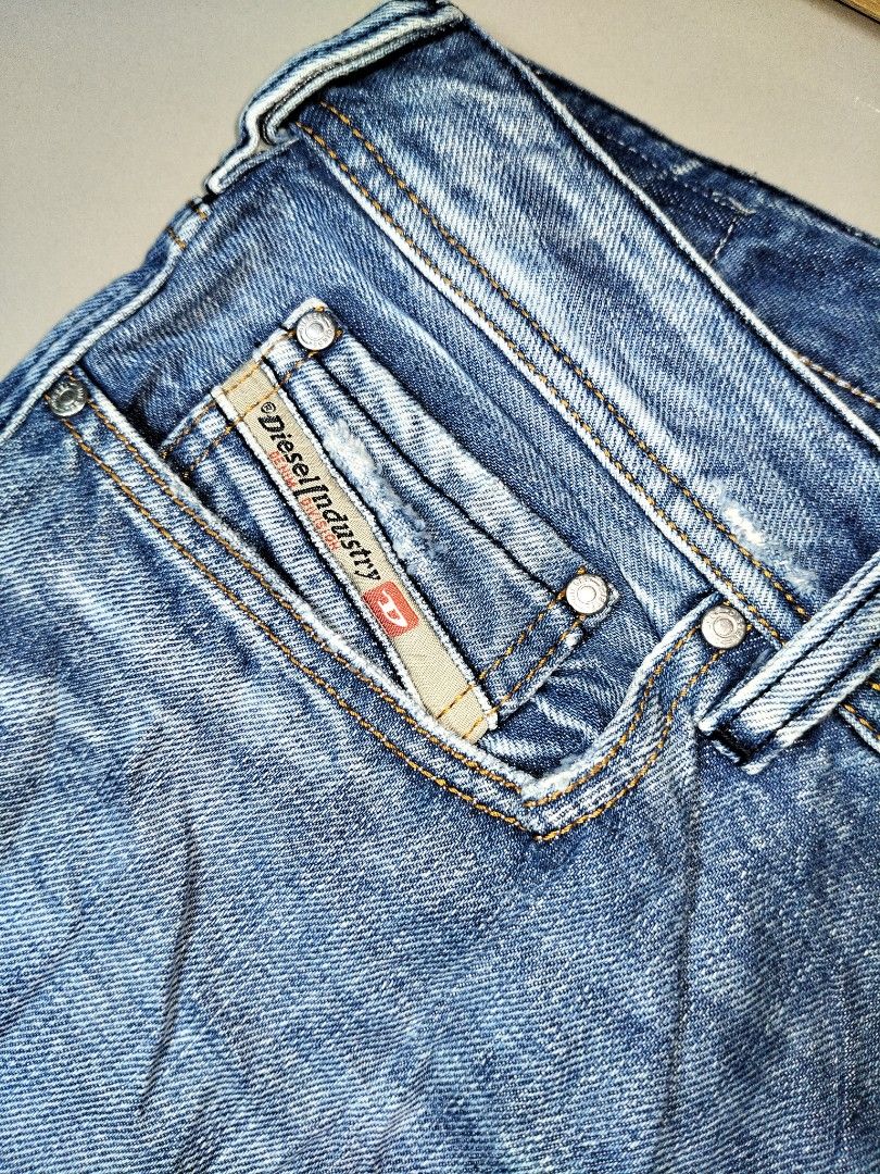 Diesel Zatiny Bootcut (Category: Jeans) located in Ilagan. Submitted by goodsanddeals-a73c28 (Listing ID 1468592502, Image 3). Description: ▪️Excellent ▪️Weistline : 33-34 ▪️Length : 42 ▪️Hem : 9.