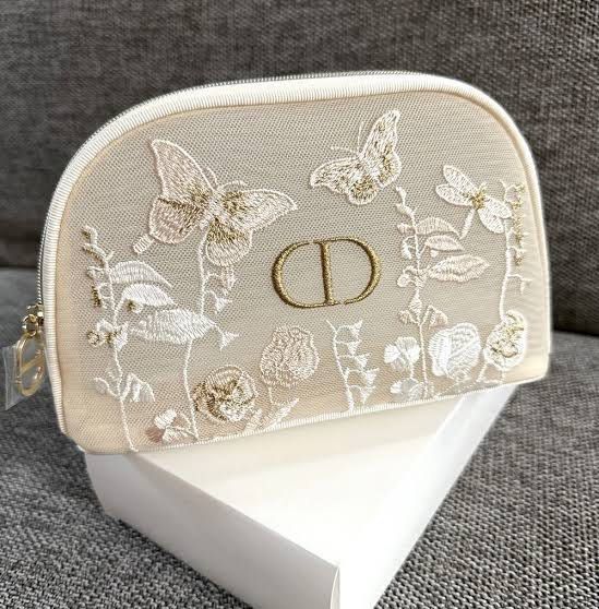 Dior Butterfly Embroidery Makeup Pouch (Category: Purses & Pouches) located in Taytay. Submitted by angeltyyyy (Listing ID 1468500501, Image 1). Description: omg super ganda nito, my fav! 🥹 very dainty and cutesy lang 🫶🏻 also have the matching tote bag nito, check my page nalang hehe loc: Commonwealth, QC, can also ship from taytay, rizal based on sched 🫶🏻.