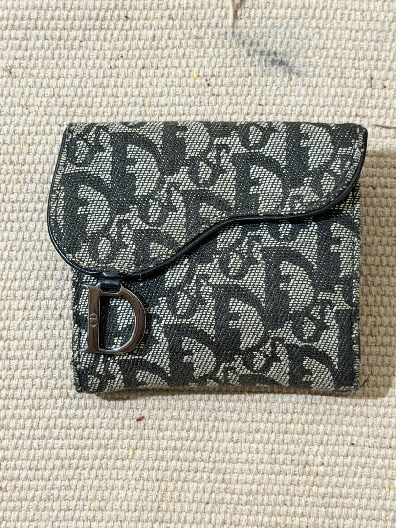 Dior Trotter Wallet (Category: Luxury Bags & Wallets) located in Manila. Submitted by angelconscious (Listing ID 1468689846, Image 1). Description: Very good condition, no issue, good as new, negotiable price.
