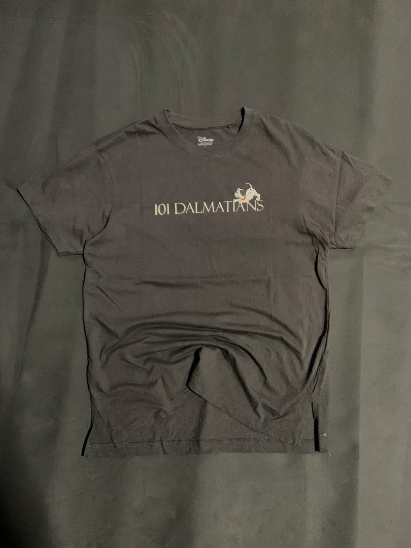 Disnep Lativ 101 dalmatians tshirt (Category: Tshirts & Polo Shirts ) located in Prosperidad. Submitted by basicdept07 (Listing ID 1468585286, Image 1). Description: Disnep Lativ 101 dalmatians tshirt Very good condition 20.5 width / 27 length Size M on tag 🏷️ 230.