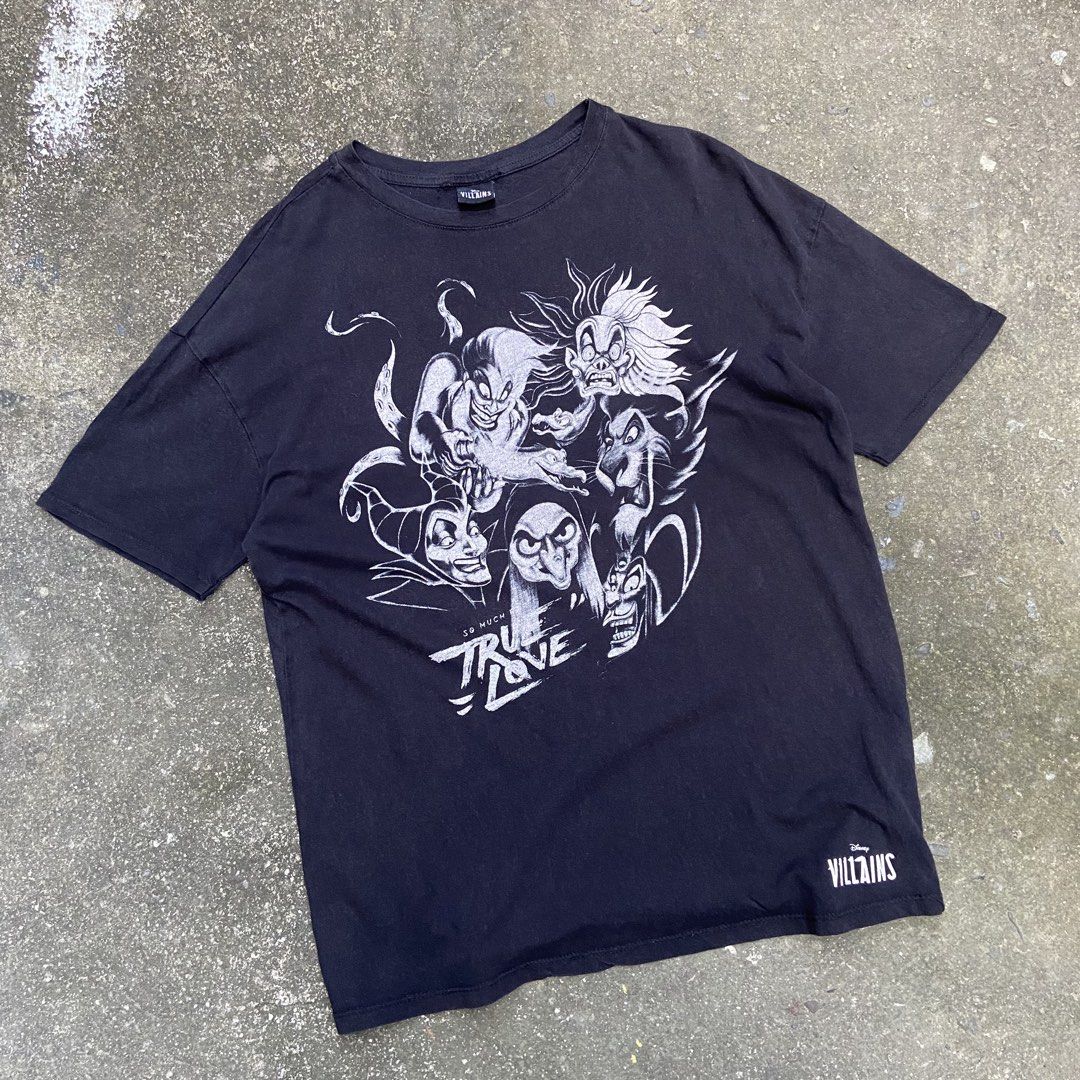Disney Villains Official Graphic Tee (Category: Tshirts & Polo Shirts ) located in Angeles City. Submitted by eriellynngotvintage (Listing ID 1468622629, Image 1). Description: 22.5x30 L on tag Good Condition. See photo for details 490 Angeles City Pampanga.