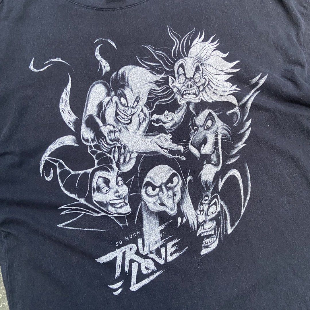 Disney Villains Official Graphic Tee (Category: Tshirts & Polo Shirts ) located in Angeles City. Submitted by eriellynngotvintage (Listing ID 1468622629, Image 3). Description: 22.5x30 L on tag Good Condition. See photo for details 490 Angeles City Pampanga.