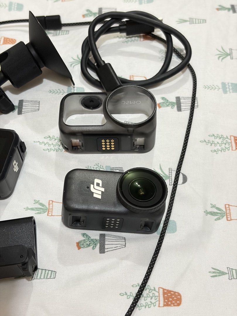 DJI Osmo Nano Standard Combo 128GB (Category: Video Cameras) located in Cavite. Submitted by crisman_ (Listing ID 1468648320, Image 2). Description: - Item: DJI Osmo Nano Standard Combo - Storage Capacity: 128GB - Condition: Like bew - Inclusions: Nano camera unit, multifunctional vision dock, protective case, magnetic lanyard, magnetic hat clip, dual-direction magnetic ball-joint adapter mount, and USB-C PD cable - Packaging: Complete with origi