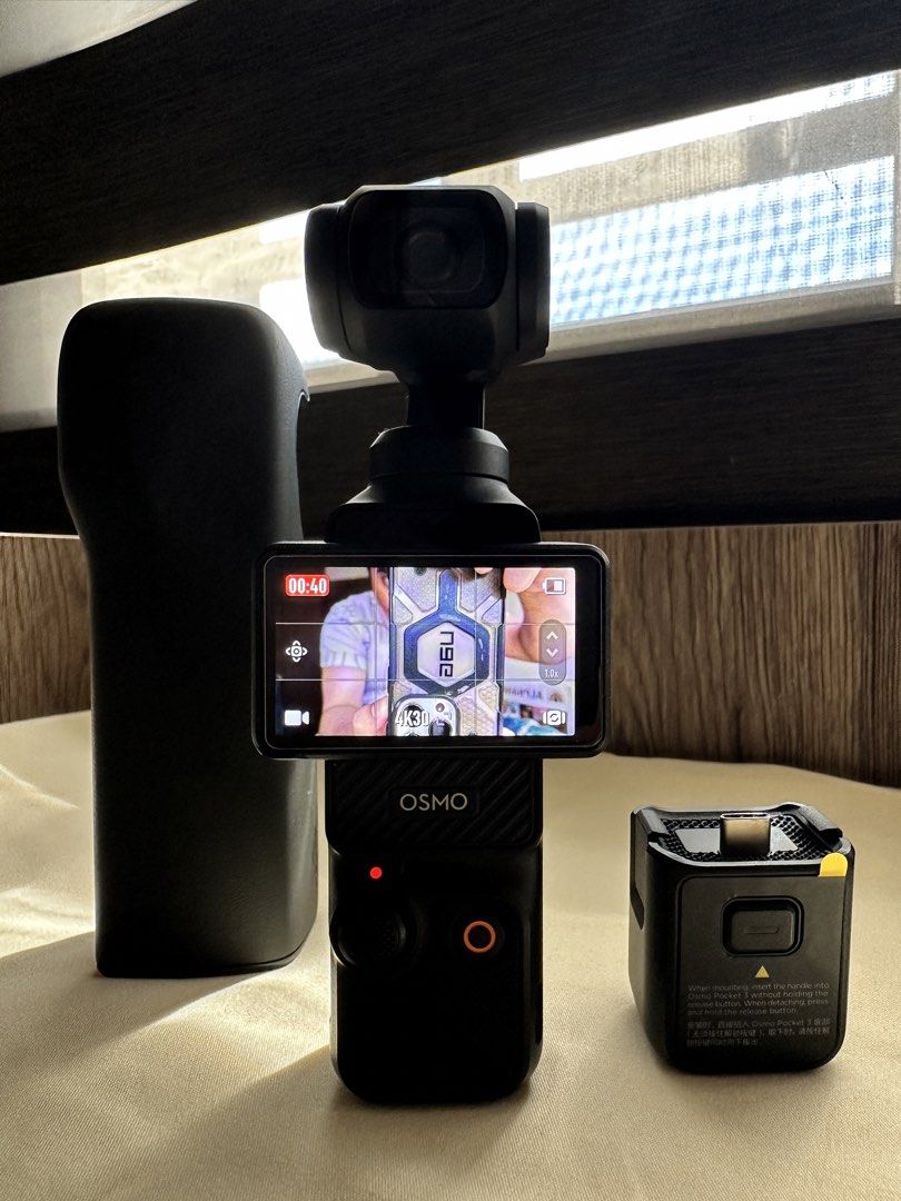 DJI Osmo Pocket 3 (Category: Cameras) located in Caloocan City. Submitted by sarahcraziel (Listing ID 1468660110, Image 2). Description: DJI Osmo Pocket 3 3 months old Price Negotiable Inclusions: 128GB sd card worth 4300 Charger Cord Original box Wrist band Case Warranty papers.
