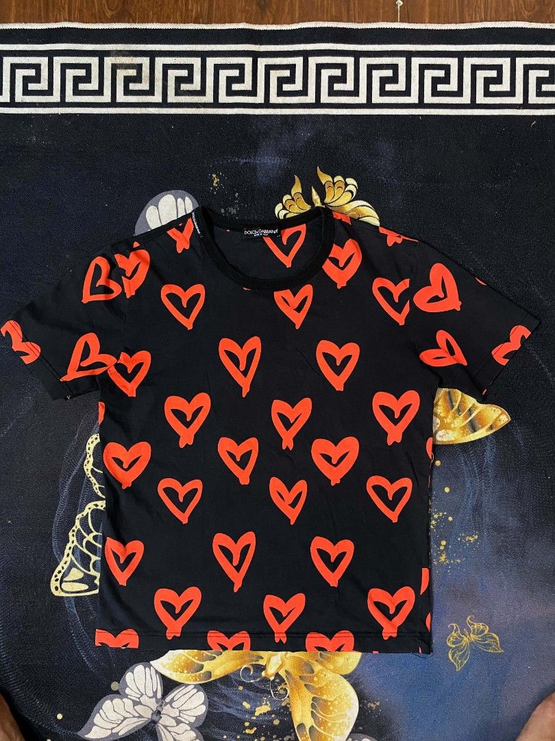 DOLCE & GABBNA (Category: Shirts) located in Quezon City. Submitted by thrift.sta (Listing ID 1468570480, Image 1). Description: excellent no issue 25x20 1k +sf.