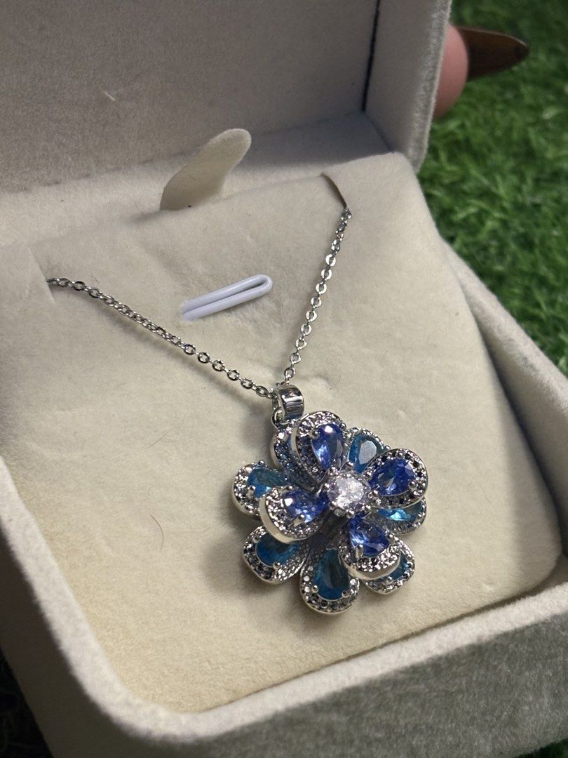 💙🩵Double 2tone stone sapphire & aqua (Category: Rings) located in Davao. Submitted by emmanuelchuamellorin23 (Listing ID 1468672913, Image 2). Description: 💙🩵Double 2tone stone sapphire & aqua Size 16-18inches chain Markings au750 Rodium/ Platinum over copper based metal Tarnish resistant with extra care Message me directly📩.