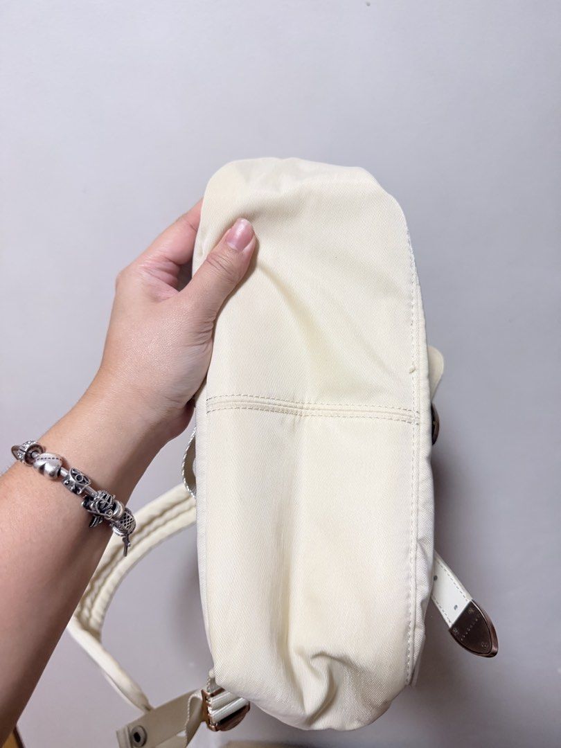Doughnut backpack (Category: Backpacks) located in Manila. Submitted by rachelle1919 (Listing ID 1468667417, Image 3). Description: Bought at 5k each selling it for 1,500 each nalang .