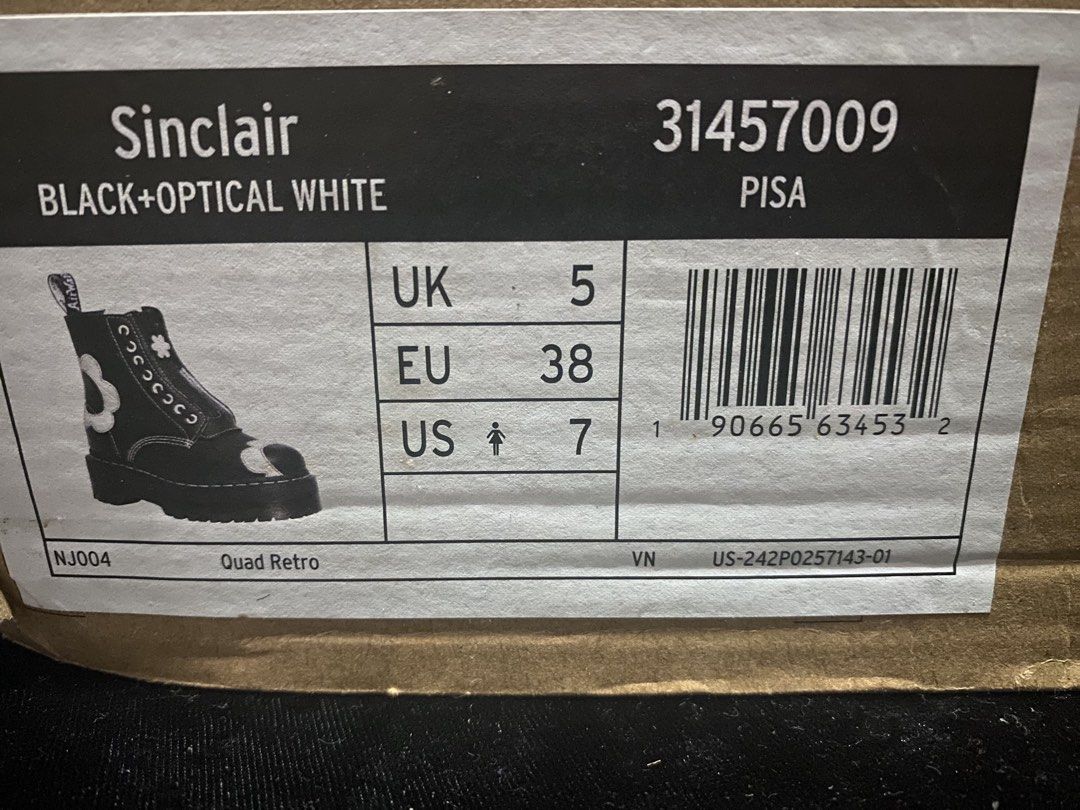 Dr martens Sinclair optical white (Category: Boots) located in Makati City. Submitted by nnev_cats (Listing ID 1468693413, Image 1). Description: With og box Decluttering / migrating Negotiable for sure buyer Weds only meet up bgc Anytime rockwell makati .