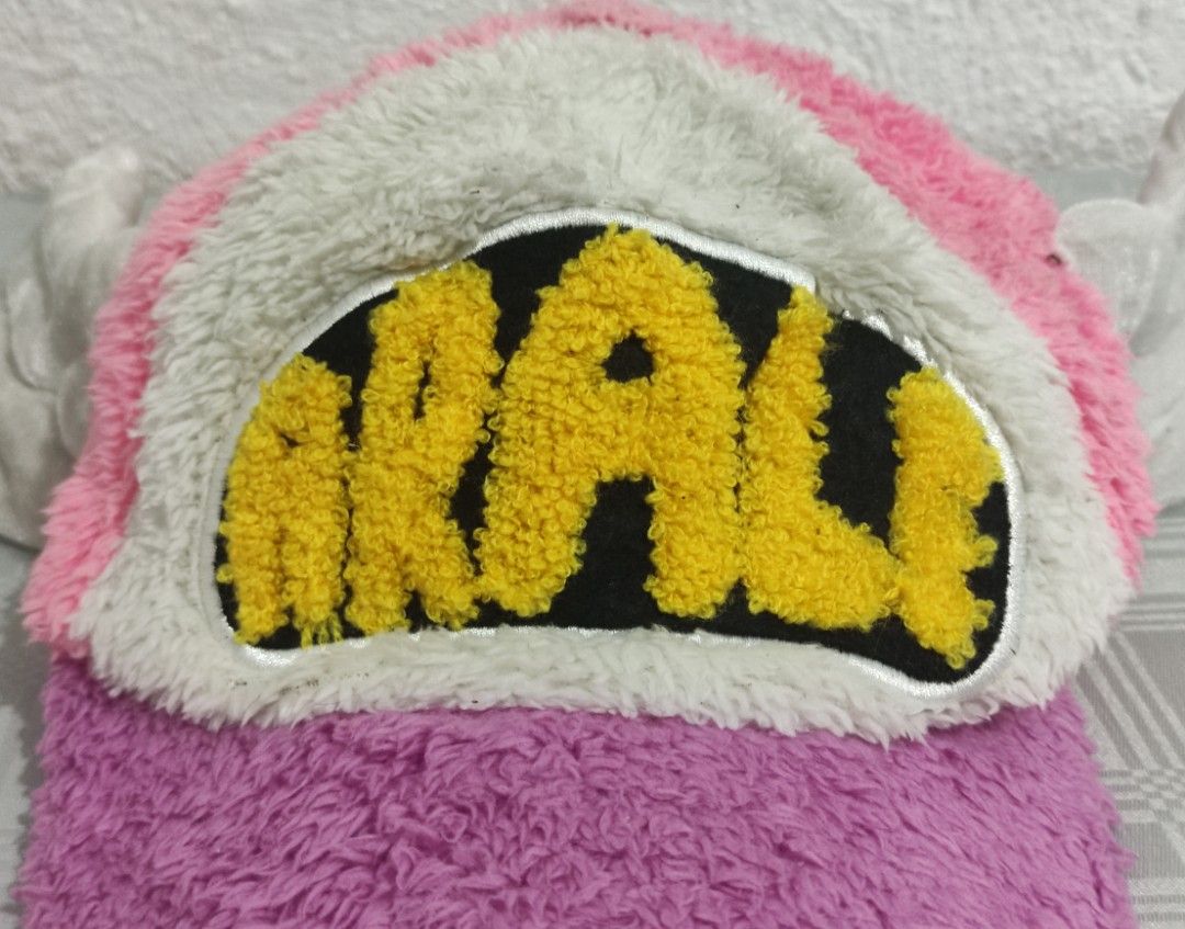 Dr. Slump Arale Rare Hat Cap 2008 Anime Merchandise (Category: Caps & Hats) located in Cebu City. Submitted by thrifthuntsph (Listing ID 1468687905, Image 2). Description: need slight cleaning. good condition. good collection for collectors.