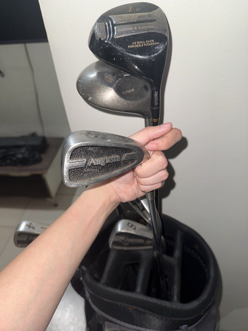 Dunlop golf set with bag (Category: Golf) located in Cainta. Submitted by kalawkelci03887 (Listing ID 1468612293, Image 3). Description: Whole set Was given as a gift so I am not knowledgeable of the model and types. See the photo for reference. Avail for pick up or delivery.