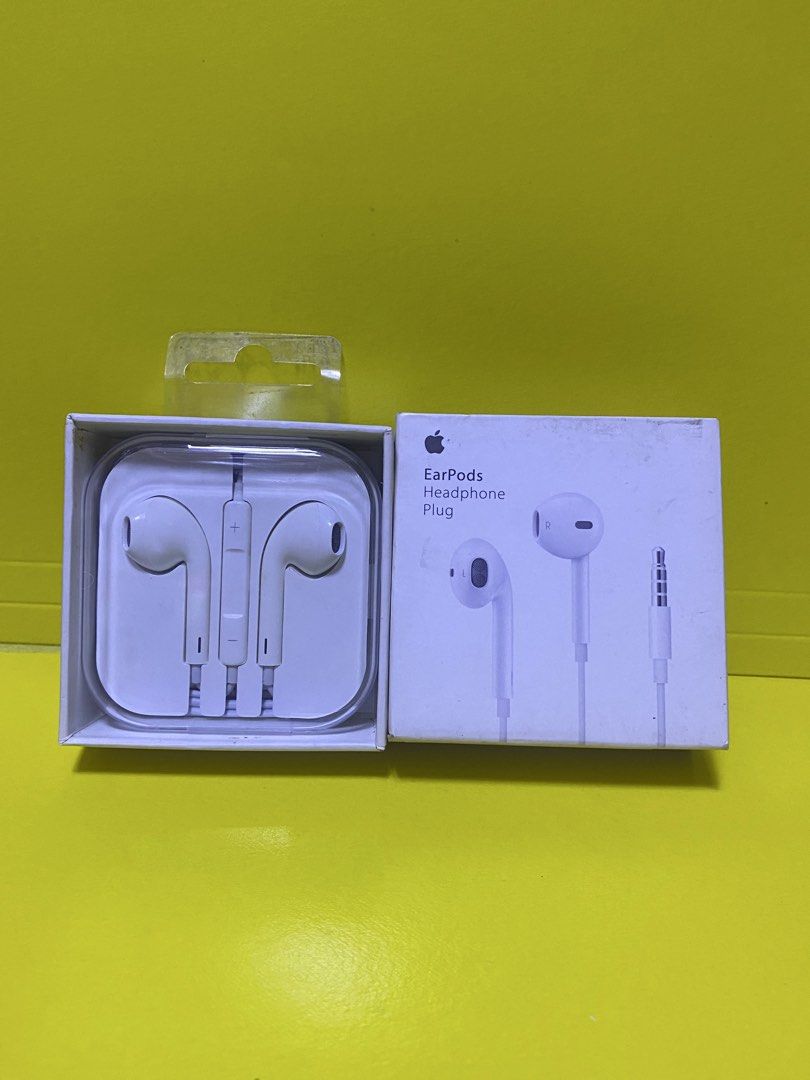 Earpods jack type (Category: Headphones & Headsets) located in Manila. Submitted by dimple162 (Listing ID 1468710630, Image 1). Description: .