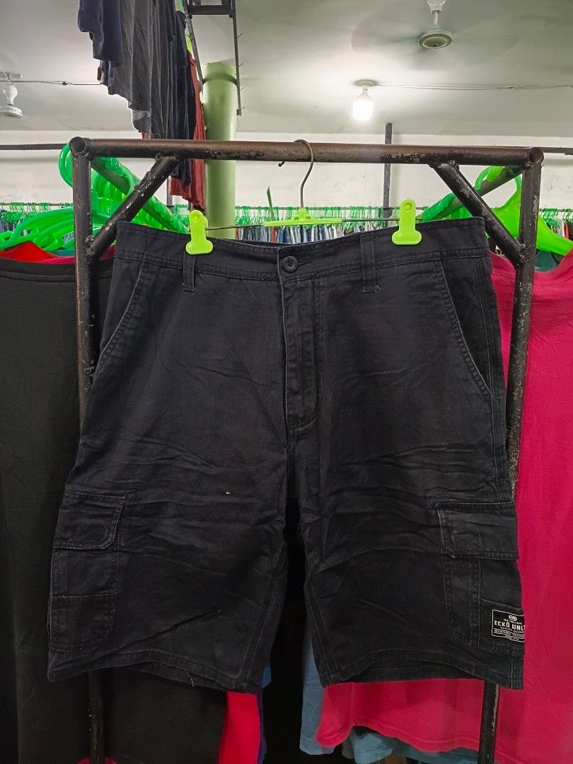 Ecko Unltd Black Cargo Shorts Size 34 (Category: Shorts) located in Cebu City. Submitted by zoshua3 (Listing ID 1468512522, Image 1). Description: ECKO SIZE 34 .