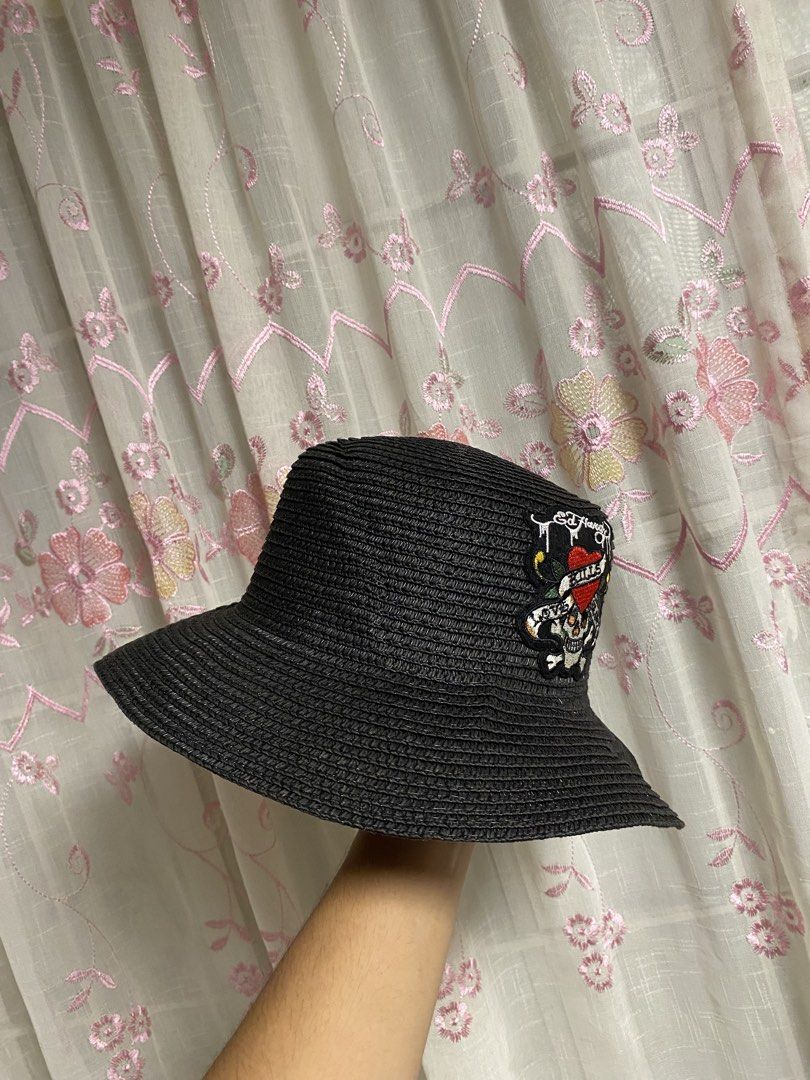 Ed Hardy bucket hat (Category: Caps & Hats) located in Cabuyao City. Submitted by ukaythriftshirt (Listing ID 1468631337, Image 3). Description: Ed Hardy bucket hat one size Excellent Condition No issue - 650.