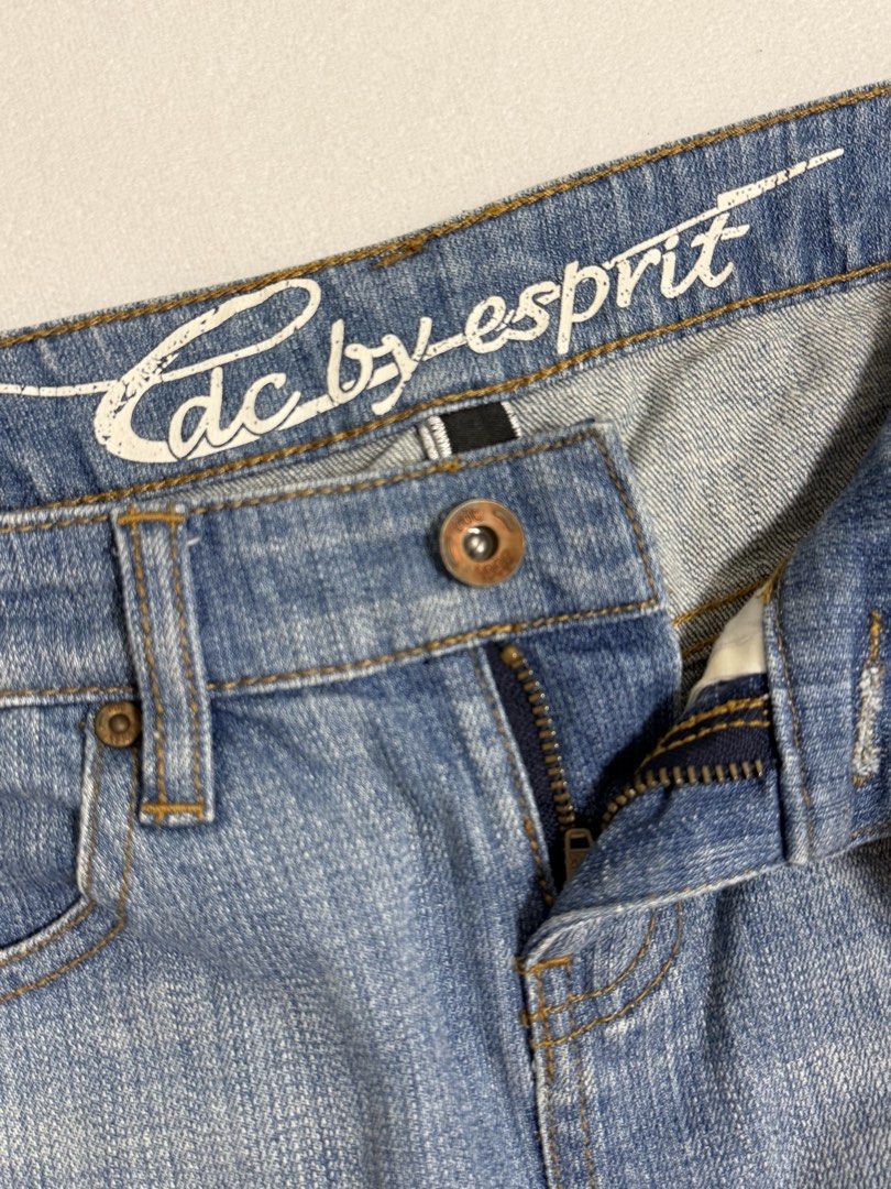 edc by esprit light wash denim mini skirt (Category: Skirts) located in Los Banos. Submitted by cheerioz_ (Listing ID 1468687568, Image 2). Description: fits xs-s for low waist but can fit s-m for mid waist can do meetup & delivery .