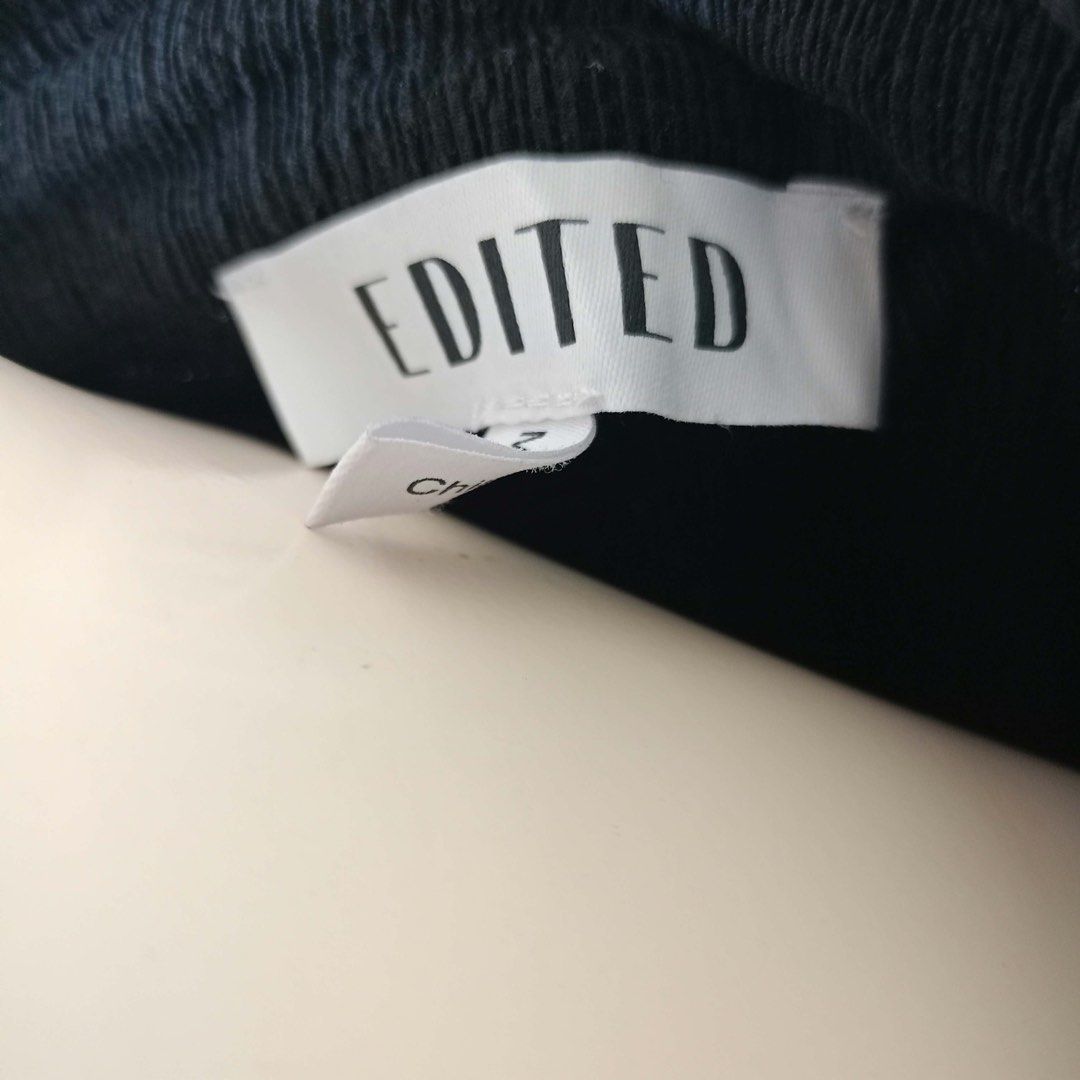 Edited black top (Category: Longsleeves) located in Barugo. Submitted by green.trendsetter (Listing ID 1468519756, Image 2). Description: .