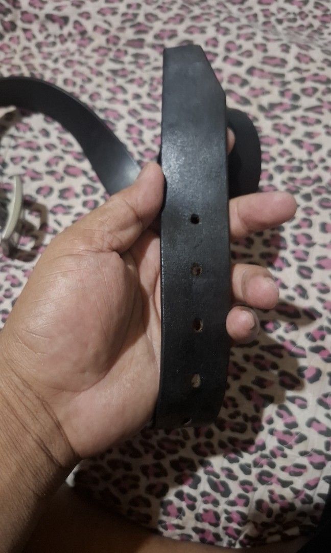 EDWIN BELT VINTAGE (Category: Belts) located in Antipolo. Submitted by goldentiger-ac44 (Listing ID 1468508246, Image 3). Description: EDWIN BELT VINTAGE GOOD CONDITION ONLY SIGN OF USAGE SIZE 36 MAX ANTIPOLO CITY LOCATION.