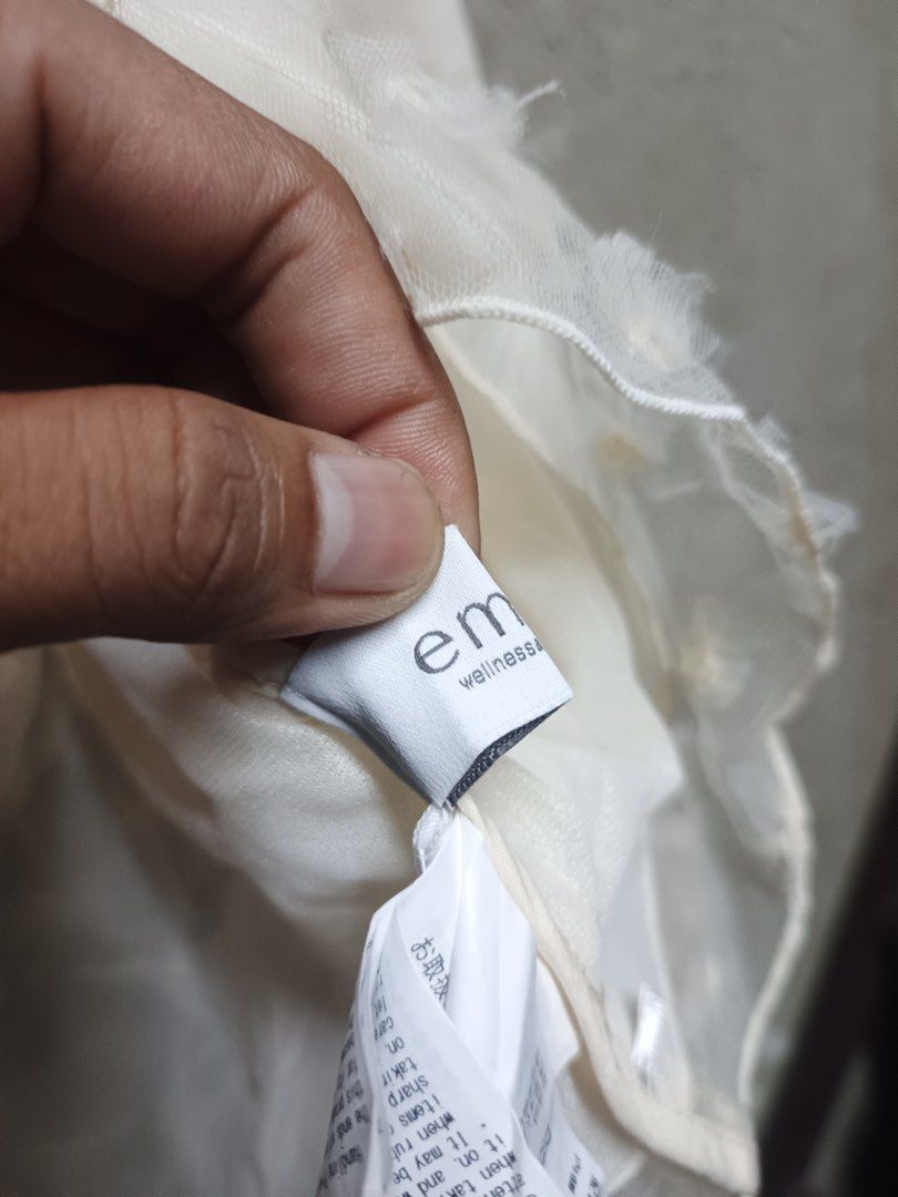 EMMI (Category: Longsleeves) located in Dasmarinas. Submitted by jessputrages (Listing ID 1468600206, Image 3). Description: For sale Emmi Excellent condition No issue 500 plus shipping fee Pm for more details.