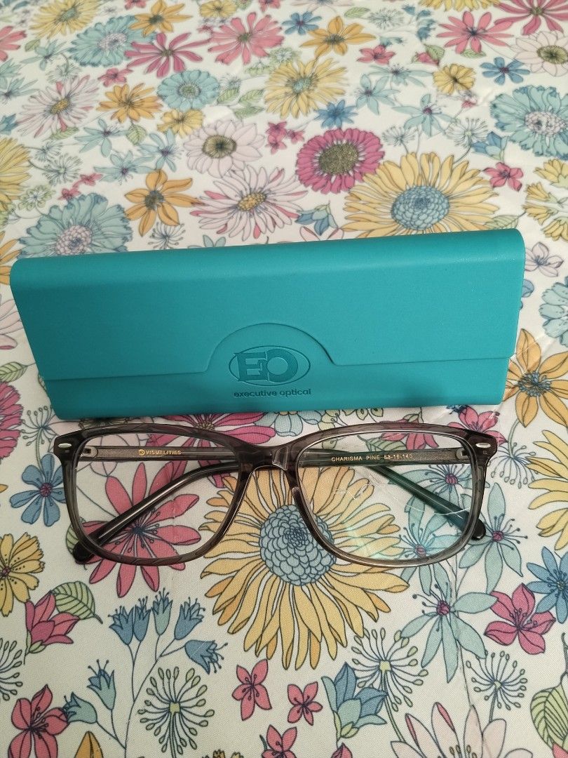 EO reading glasses with anti-radiation (Category: Vision Care) located in Lipa City. Submitted by abubotcorner (Listing ID 1468576795, Image 1). Description: bought for 2,897 +1.00 both lens with anti-radiation.