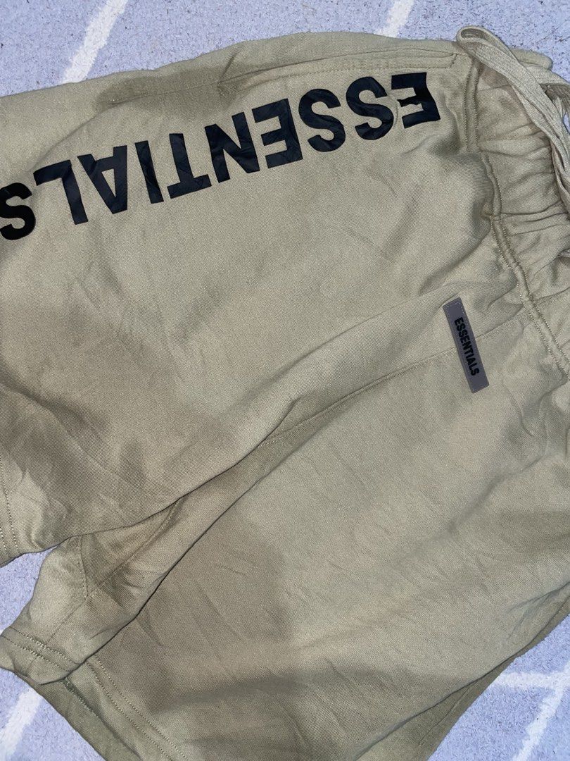 ESSENTIALS (Category: Shorts) located in Manila. Submitted by rukasuu (Listing ID 1468576822, Image 3). Description: FREE SIZE L- 18 LEG OP- 12.