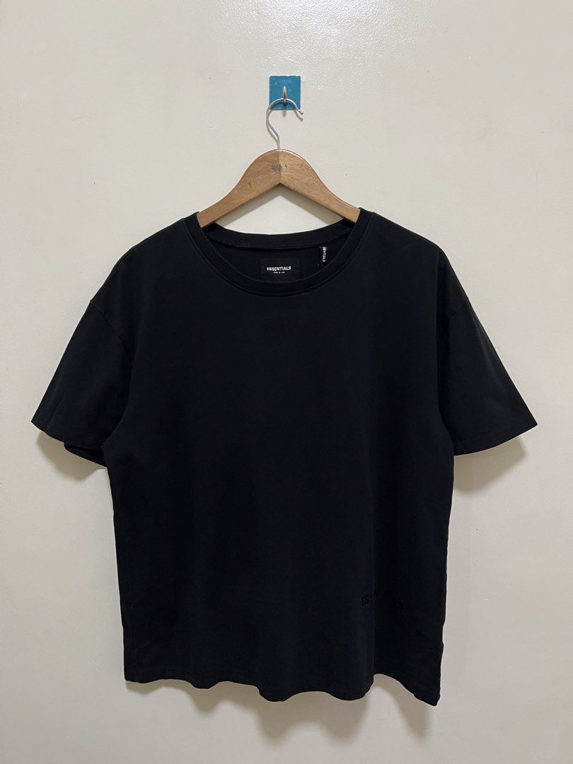 Essentials Black Reflectorized Print Shirt (Category: Tshirts & Polo Shirts ) located in Manila. Submitted by thriftpoint99 (Listing ID 1468643556, Image 2). Description: 22.5x25.5 Issue fade print sa letter “s” sa front design Excellent condition.