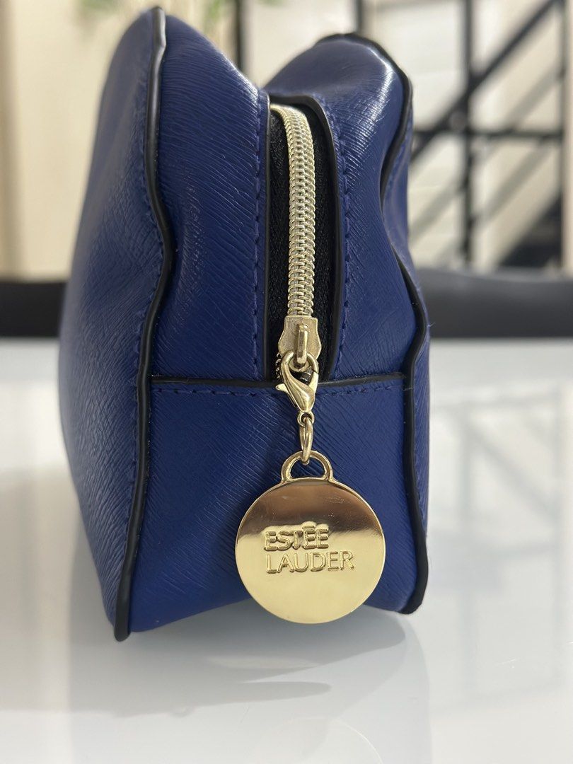 Estee Lauder (Category: Announcements) located in Panabo. Submitted by joyfulfindss (Listing ID 1468527995, Image 2). Description: Looks new/excellent Condition.