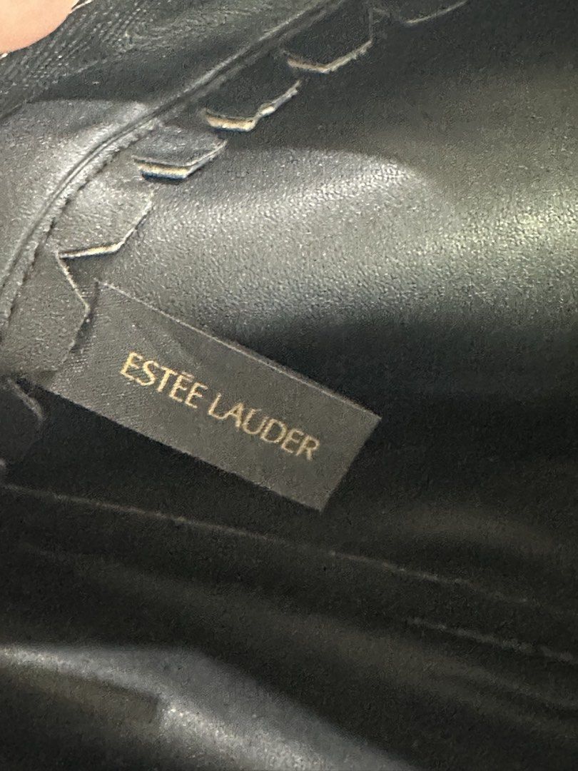 Estee Lauder (Category: Announcements) located in Panabo. Submitted by joyfulfindss (Listing ID 1468527995, Image 3). Description: Looks new/excellent Condition.