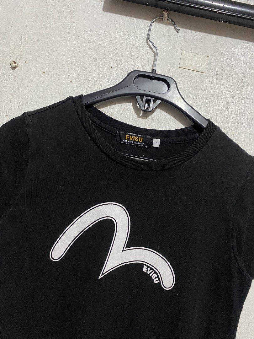 EVISU DAICOCK SHIRT (Category: Shirts) located in Manila. Submitted by brndn.rgld (Listing ID 1468666290, Image 3). Description: 15 Width 21 Length Verygood condition No issue Dm ur sure offer only.