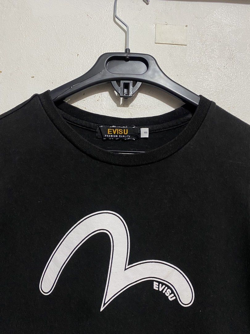 EVISU DAICOCK SHIRT (Category: Shirts) located in Manila. Submitted by brndn.rgld (Listing ID 1468666290, Image 2). Description: 15 Width 21 Length Verygood condition No issue Dm ur sure offer only.