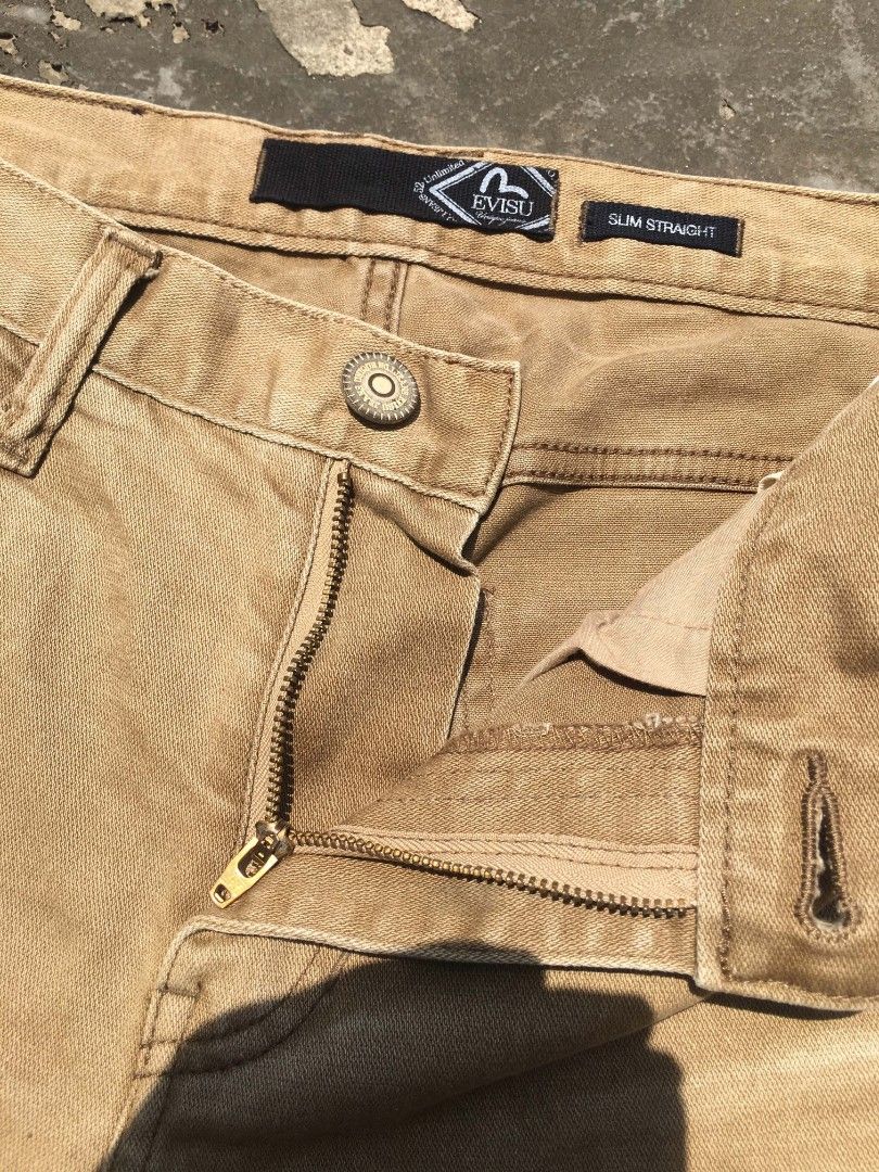 Evisu Jeans slim straight (Category: Jeans) located in Cagayan de Oro. Submitted by zzgnep (Listing ID 1468559922, Image 3). Description: Evisu Slim Straight Jean's Waist: 28 Length: 41 Good condition No Issue Complete Tags.