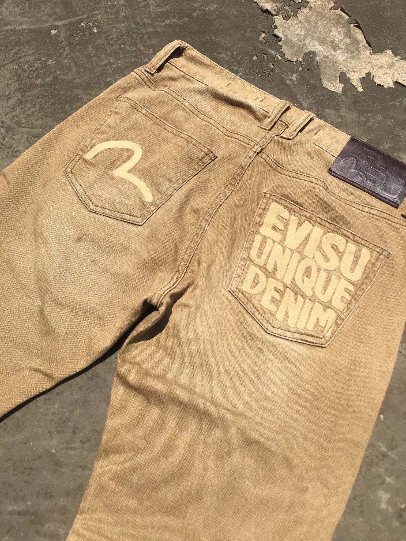 Evisu Jeans slim straight (Category: Jeans) located in Cagayan de Oro. Submitted by zzgnep (Listing ID 1468559922, Image 2). Description: Evisu Slim Straight Jean's Waist: 28 Length: 41 Good condition No Issue Complete Tags.