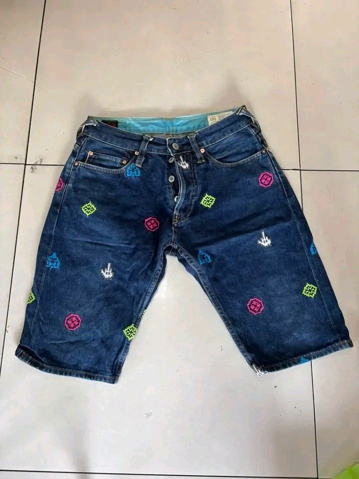 Evisu jorts selvedge (Category: Shorts) located in Navotas City. Submitted by DalVintage (Listing ID 1468527843, Image 1). Description: authentic evisu short 30 to 31 21 L 8 opening Selvedge.