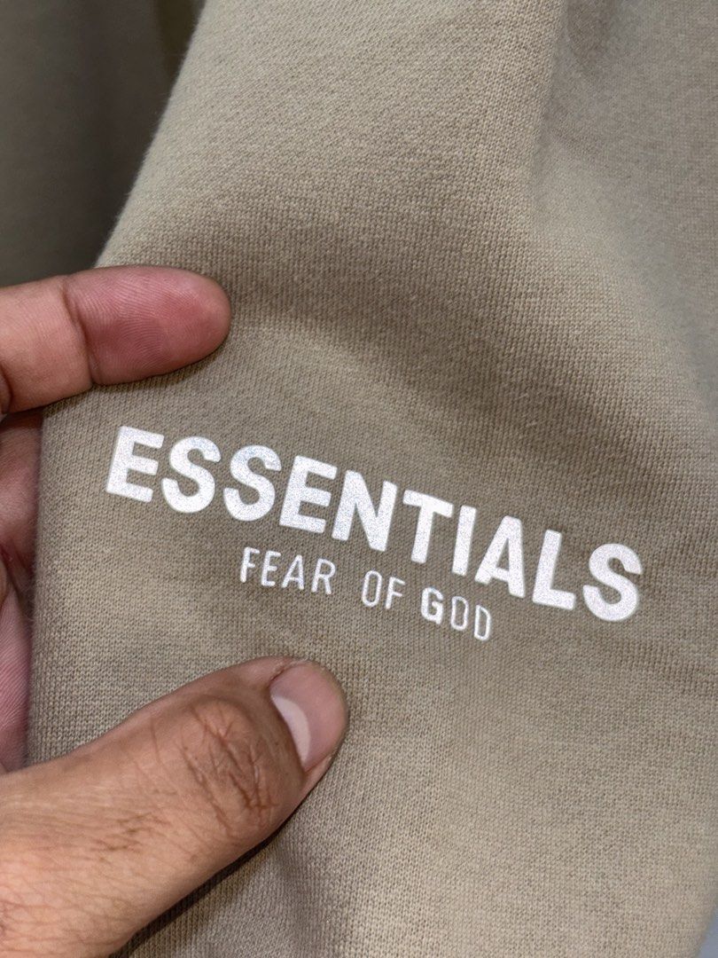 Fear Of God Essentials Crewneck (Category: Coats, Jackets and Outerwear) located in Taytay. Submitted by leanmark103093 (Listing ID 1468558667, Image 3). Description: F€^R 0F G0D ESSENTl^LS Crewneck Sweatshirt Medium on tag W25 L27 Good as new No issue 📩📩📩📩.