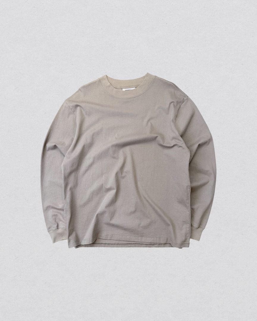 Fear of God Essentials longsleeve (Category: Coats, Jackets and Outerwear) located in Cabanatuan. Submitted by argarments.ph (Listing ID 1468511196, Image 2). Description: Tagged: XL on tag Width 24" | Length 30" | Sleeves 26.5" Condition: Great condition Issue(s): -.