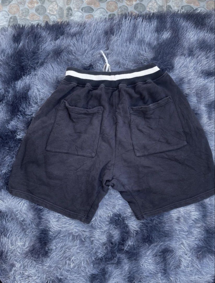 Fear of God shorts (Category: Shorts) located in San Jacinto. Submitted by clothcartelph (Listing ID 1468562082, Image 2). Description: FEAR OF GOD SIZE: MEDIUM LEGHOLE: 13 WIDTH: 28-34 LENGTH: 19 ISSUE: light fading COLOR RATE: 8.7/10 CONDITION: EXCELLENT .