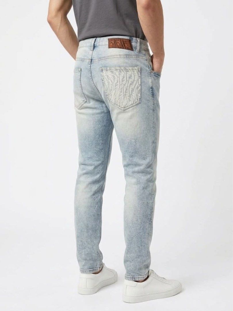 Fendi FF Pocket Logo Skinny (Category: Jeans) located in Lucena. Submitted by deniman (Listing ID 1468530303, Image 1). Description: Fendi FF Pocket Logo Skinny Size 30 Length 39 Hem 6 Dmë.