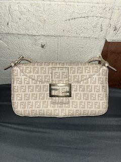 (Category: ) located in . Submitted by _streetthrift (Listing ID 1468593851, Image 1). Description: .