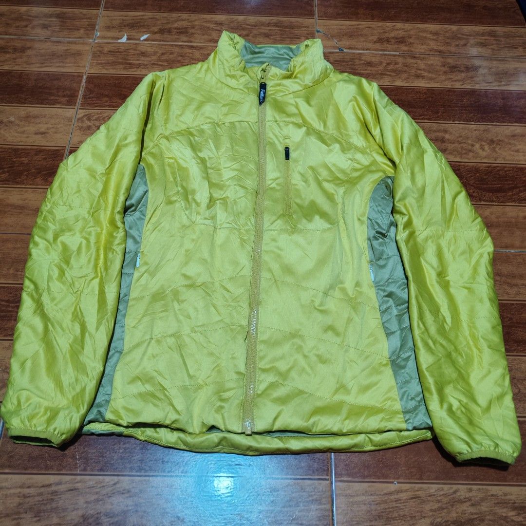 FieldCore puffer Yellow Jacket Size M unisex (Category: Coats, Jackets and Outerwear) located in Caloocan City. Submitted by calmfish.aae475 (Listing ID 1468666677, Image 1). Description: Outdoor Hiking Windbreaker, Gorpcore Insulated Light Puffer, Lime Green 24×19 Size M PM lng po. .