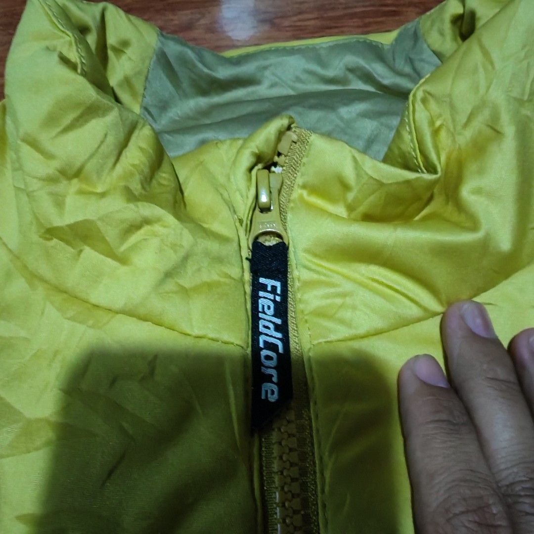 FieldCore puffer Yellow Jacket Size M unisex (Category: Coats, Jackets and Outerwear) located in Caloocan City. Submitted by calmfish.aae475 (Listing ID 1468666677, Image 2). Description: Outdoor Hiking Windbreaker, Gorpcore Insulated Light Puffer, Lime Green 24×19 Size M PM lng po. .
