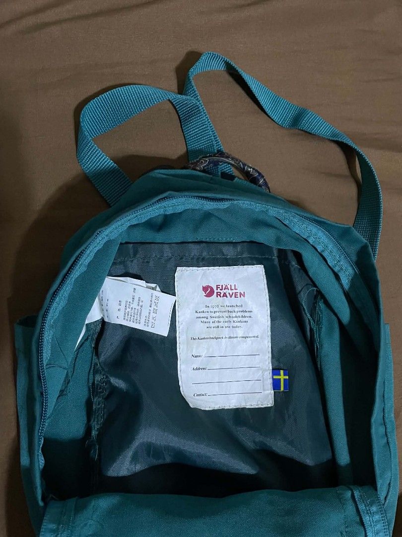 Fjallraven Kanken Backpack Teal Blue (Category: Backpacks) located in Iloilo. Submitted by lovedbymyl (Listing ID 1468604051, Image 2). Description: Fjallraven Kanken Mini Backpack — Teal Blue ・Lightly used— for school events lang usually. ・Compact, cute & madaming mailalagay huhu as in parang backback ni doraemon ・Includes a main zipper, mini front pocket and two side pockets. ・ well kept, washed & ready for new owner. Selling because no longer 