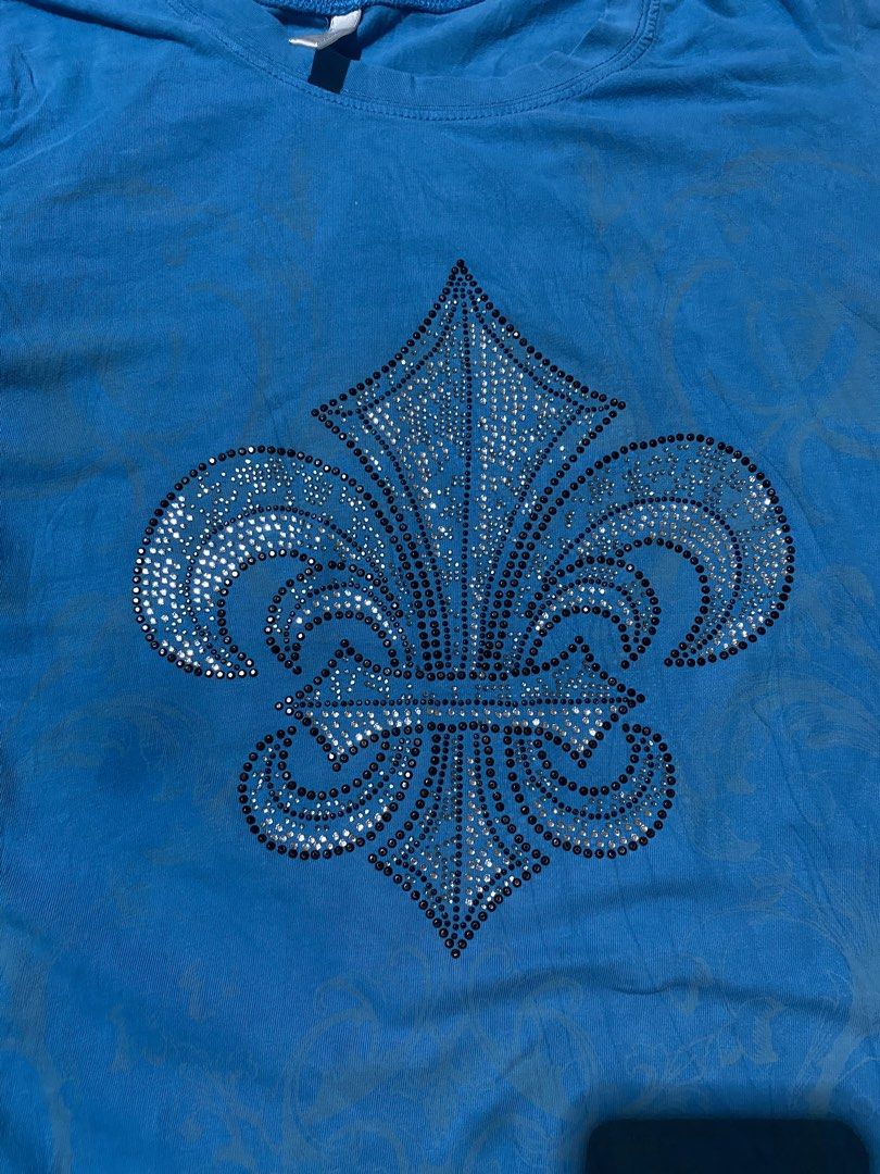 fleur de lis y2k alt tshirt (Category: Shirts) located in Manila. Submitted by cura.te (Listing ID 1468617734, Image 2). Description: s-m.