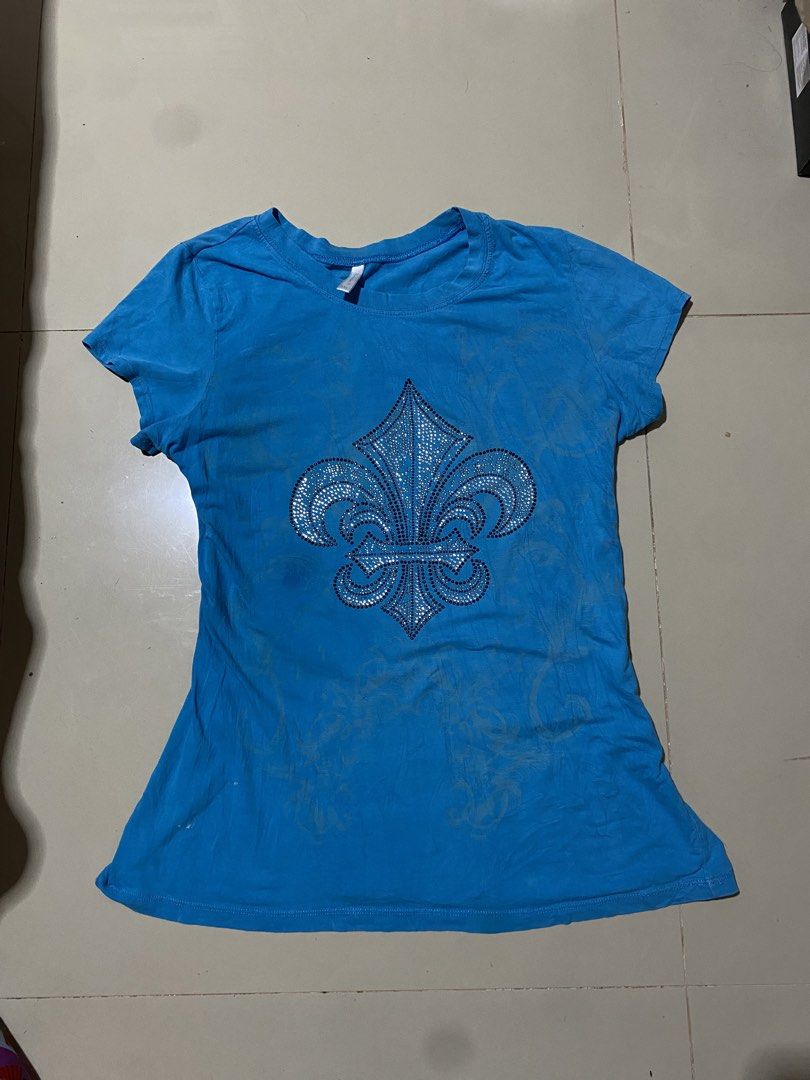 fleur de lis y2k alt tshirt (Category: Shirts) located in Manila. Submitted by cura.te (Listing ID 1468617734, Image 1). Description: s-m.