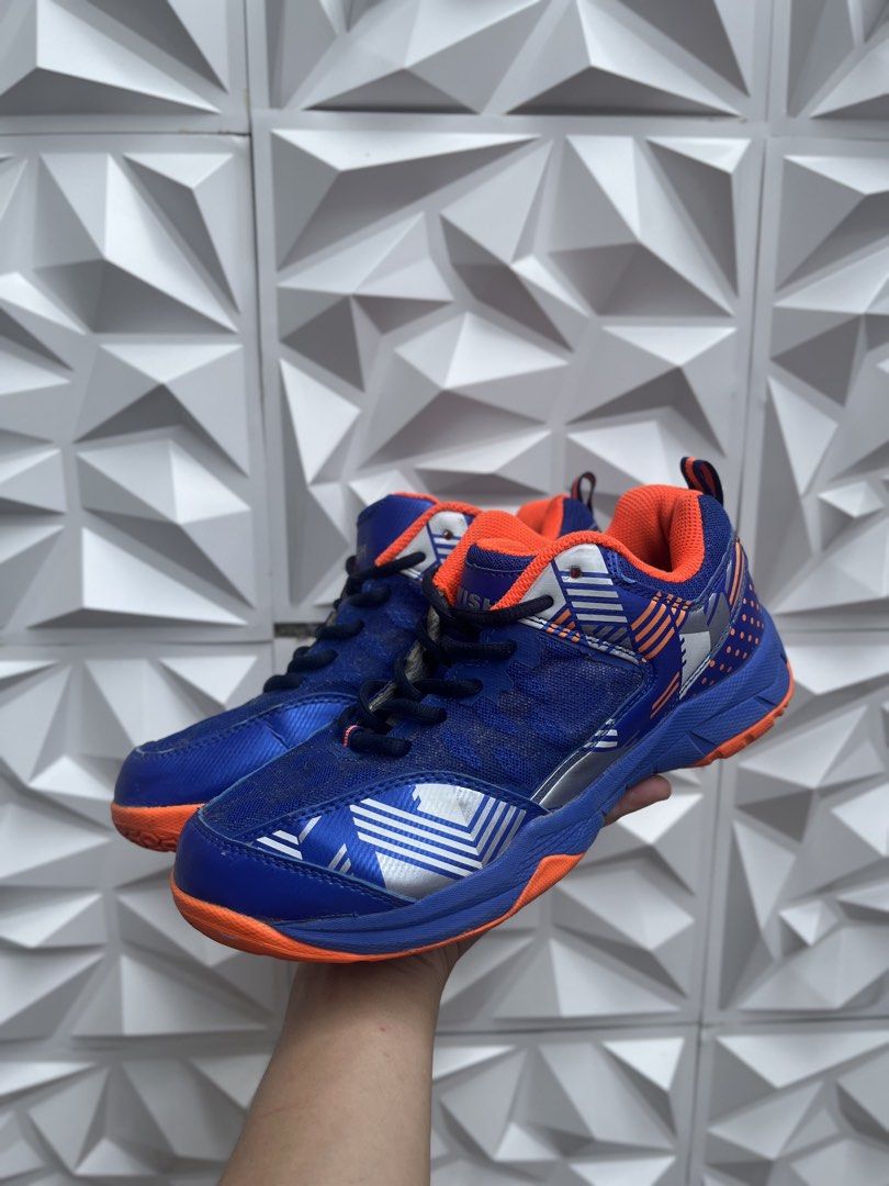 FOR PICKLE AND BADMINT (Category: Sneakers) located in Molave. Submitted by bronzokiks (Listing ID 1468685108, Image 1). Description: .