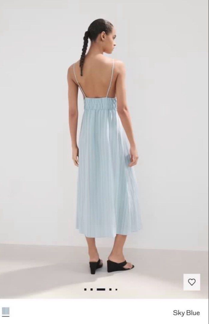FOR RENT| MANGO Striped Linen Dress (Category: Dresses) located in Manila. Submitted by graciellejayn (Listing ID 1468669965, Image 2). Description: FOR RENT ONLY Last 2 photos are actual ww :) Could fit XS-M (Stretchable) I’m an XS and height is 5’2 for reference Requires 1k deposit and additional 250 for another day.
